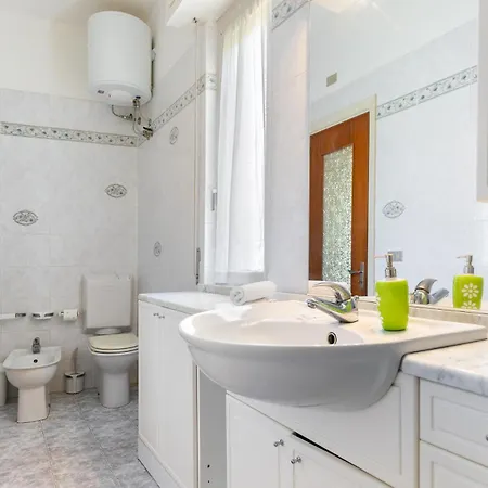 Hostdomus - Casa Ambra Apartment